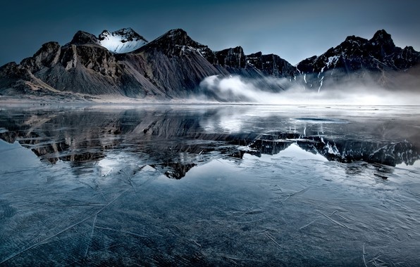 photo Vestrahorn Mountain, Iceland