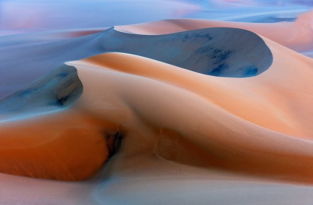 Sand dunes at dusk wallpaper